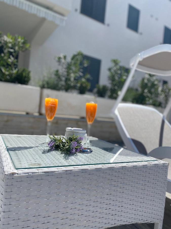 Breitling Apartments With Pool 비오그라드나모루 외부 사진
