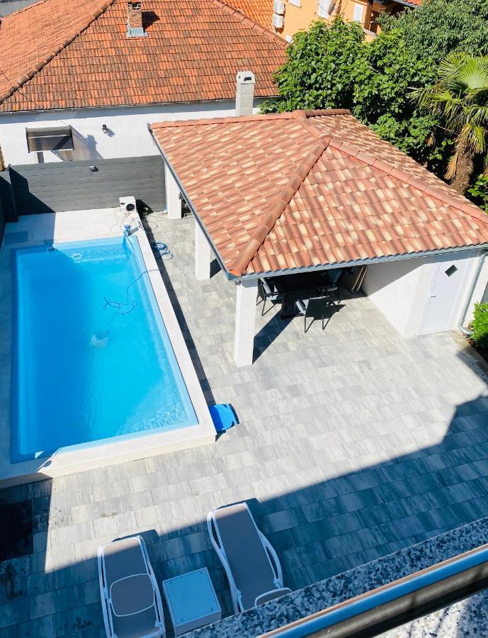 Breitling Apartments With Pool 비오그라드나모루 외부 사진